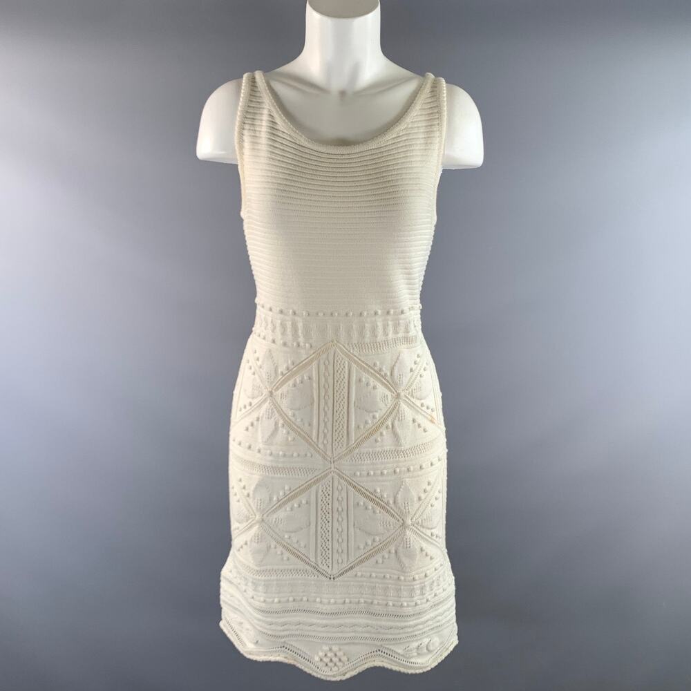 CHANEL Size 8 White Cotton Geometric Ribbed Knee Length Dress